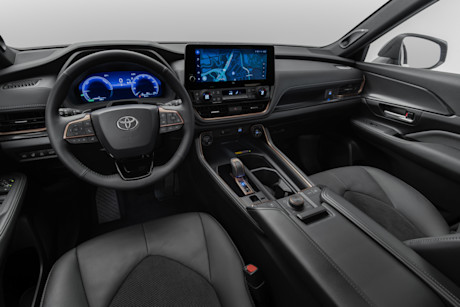Editorial 2024 toyota grandhighlander stormcloud 012