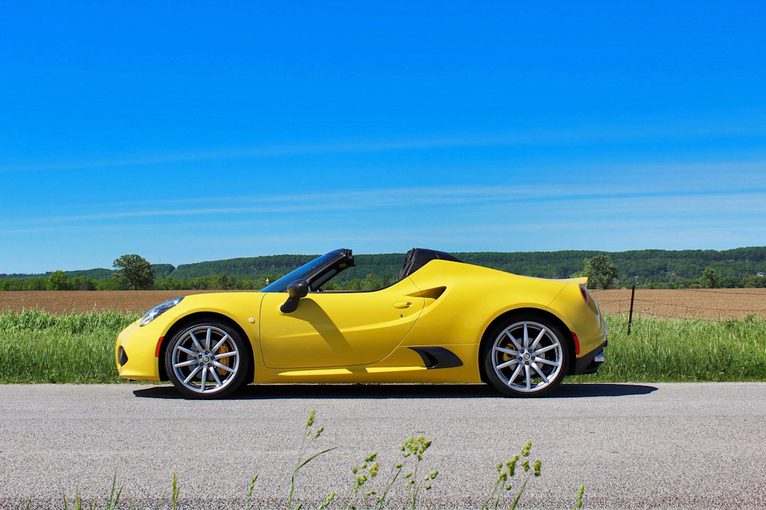 Editorial 2016 alfa romeo 4c spider 03 pb