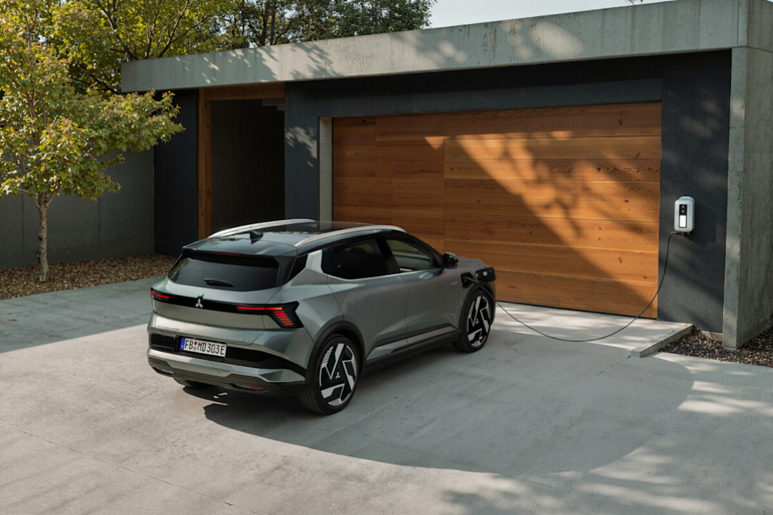 Eclipse Cross_009.jpg