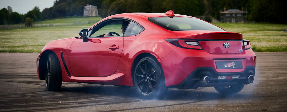 toyota-gr86-l-03