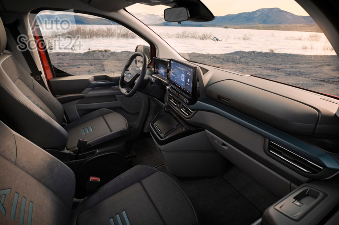 2022_FORD_TOURNEO_ACTIVE_INTERIOR_06.jpg