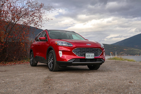 Editorial 2021 ford escape titanium plug in hybrid 02 jm