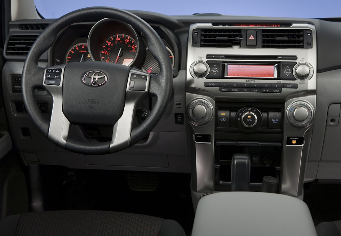 Toyota-4Runner-2010 interior