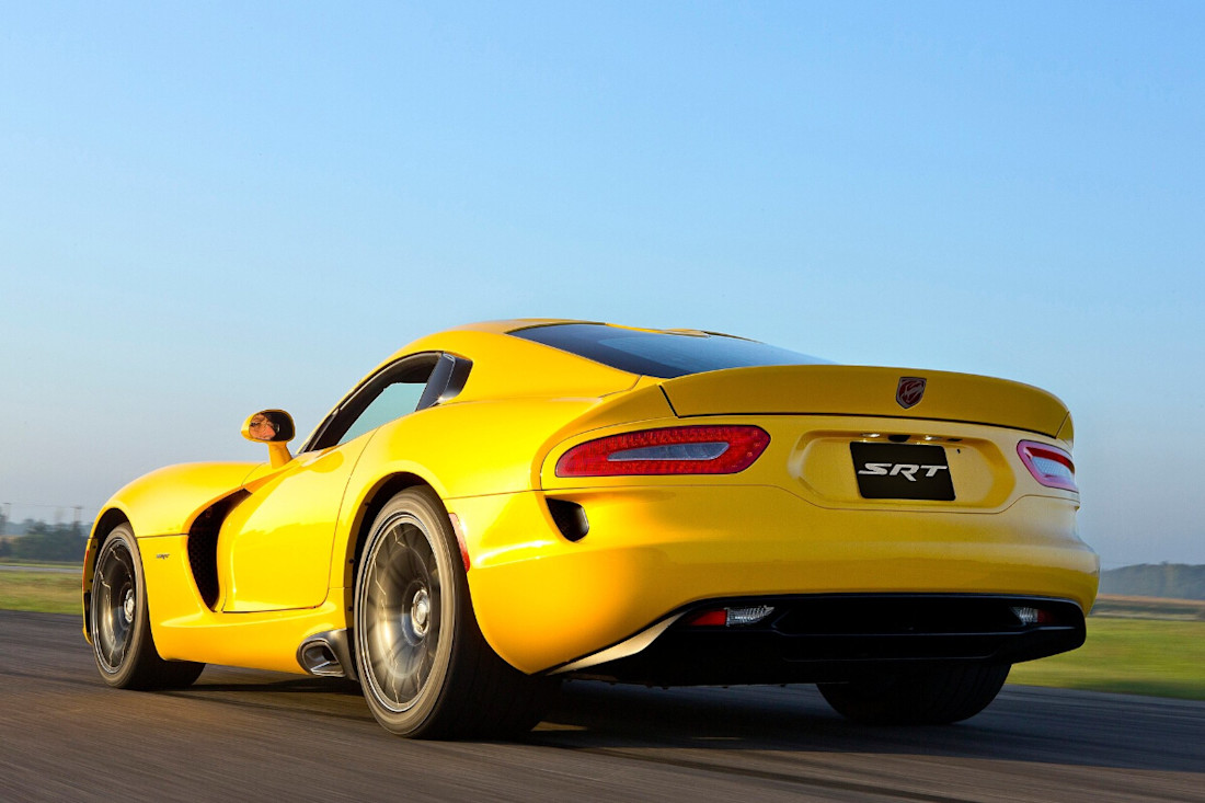 Dodge-SRT_Viper-2013-back.jpg