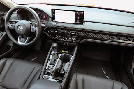 Editorial 2023 honda accord hybrid touring td 230929 20 jm