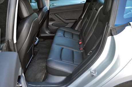 Editorial 2018 tesla model 3 19 mb