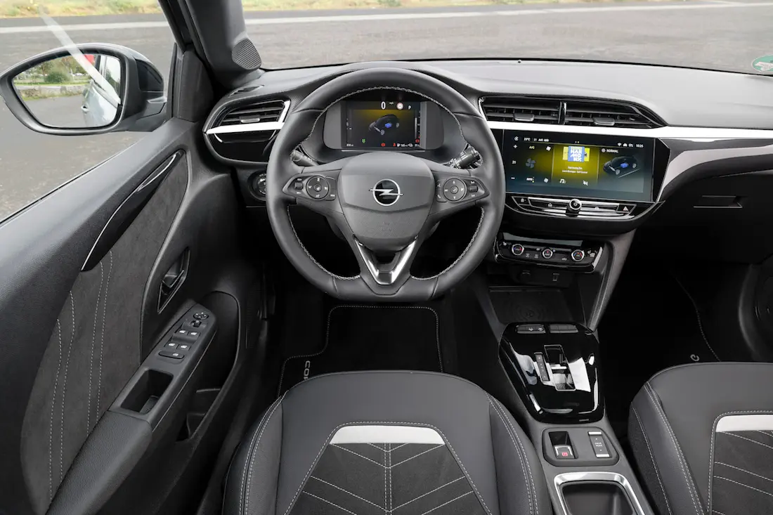 Opel Corsa Electric (2023) dashboard Opel Corsa Electric (2023) dashboard