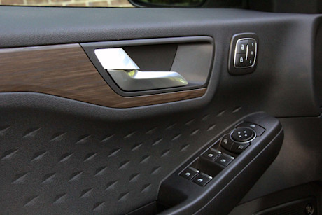 Editorial 2020 ford escape titanium hybrid 23 dw