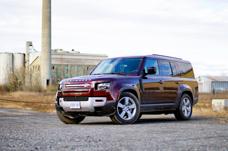 Editorial 2023 land rover defender 130 02 jl