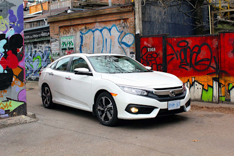 Editorial 2016 honda civic touring pb 01