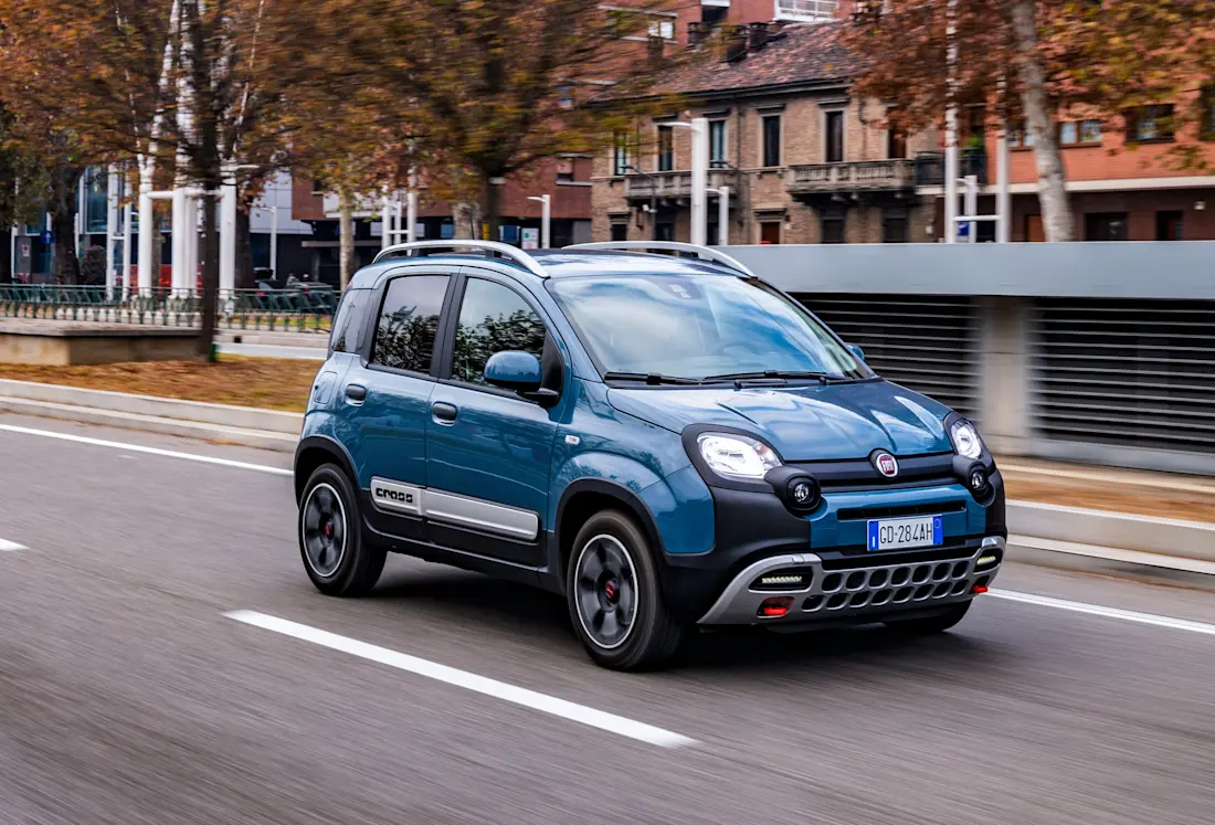 fiat-new-panda-cross-side fiat-new-panda-cross-side