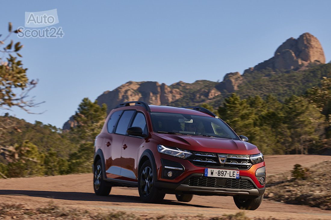 17_dacia jogger.jpg