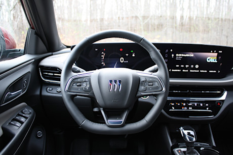 Buick Envista Avenir 2025 : essai routier Body Image