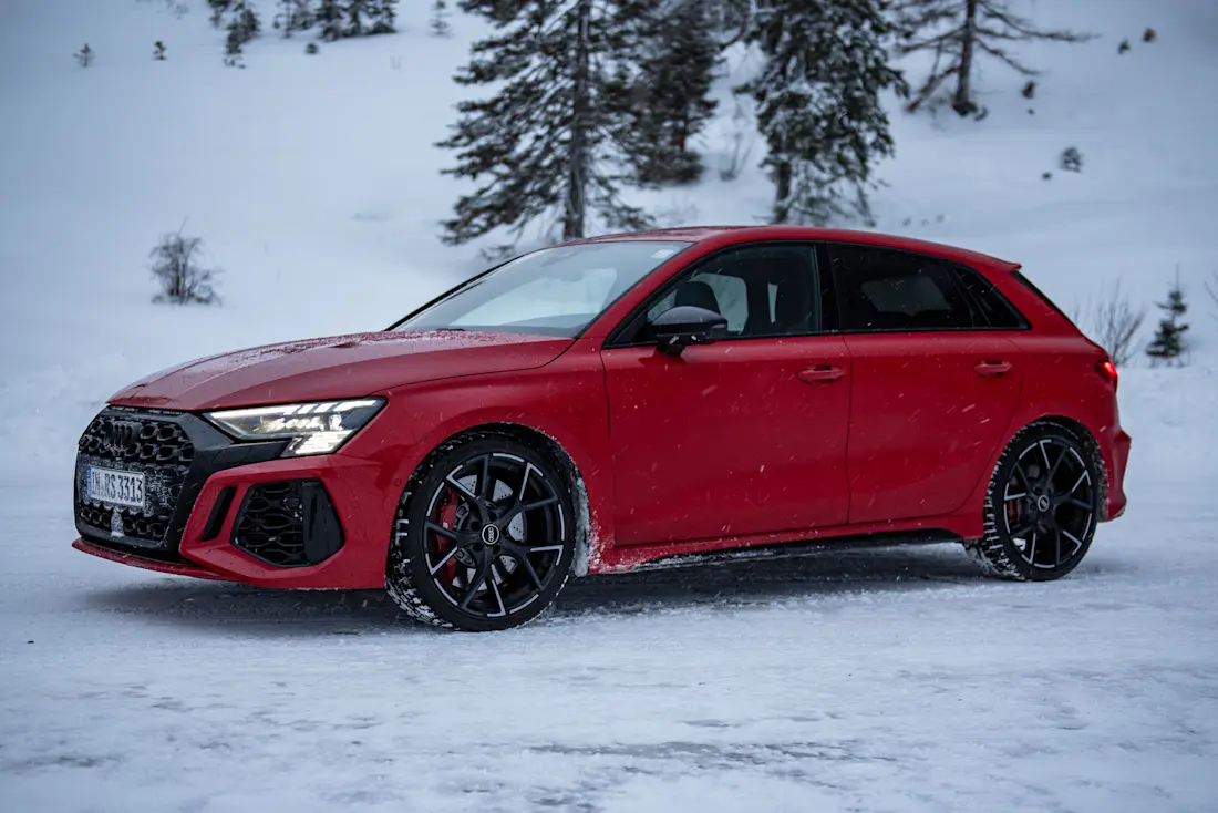 Audi-RS3-Sportback-Side2 Audi-RS3-Sportback-Side2