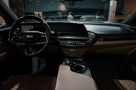 Editorial 2025 cadillac lyriq preview jv 241003 11