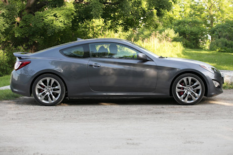 Editorial 2015 hyundai genesis coupe r spec 03 jw