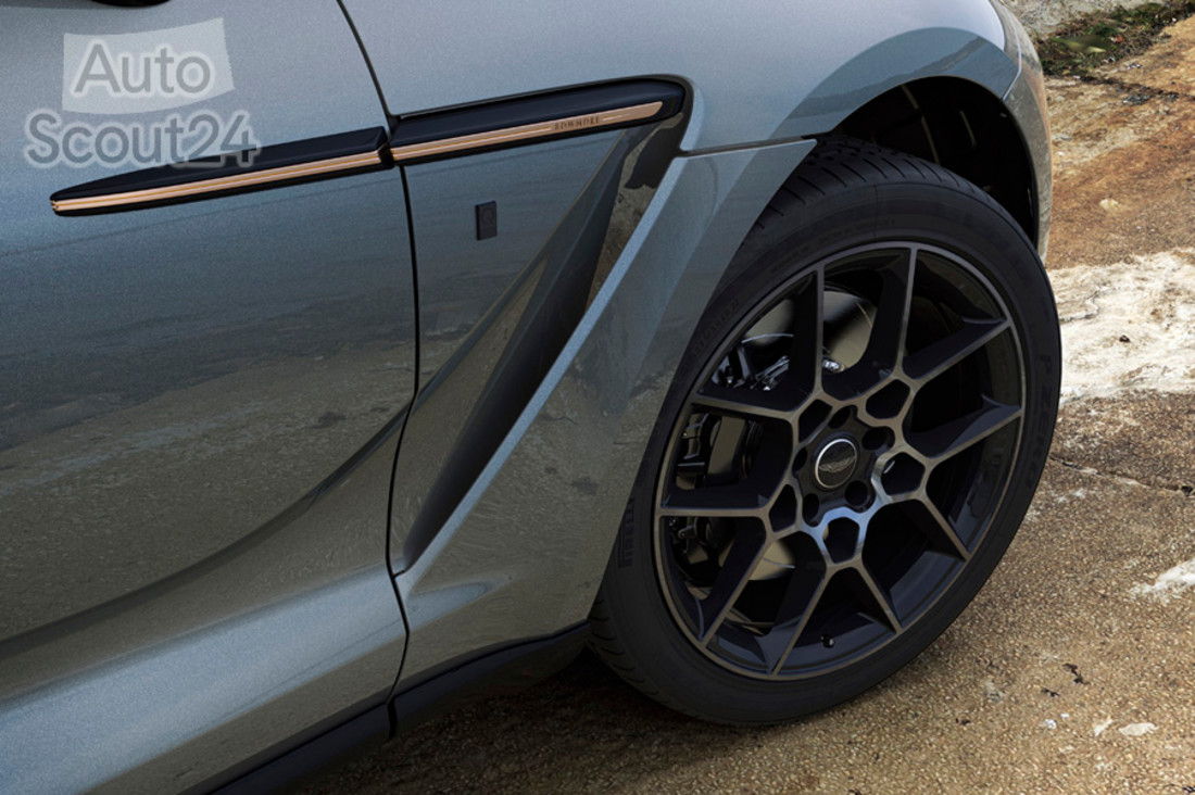 Q by Aston Martin DBX Bowmore Edition_10.jpg