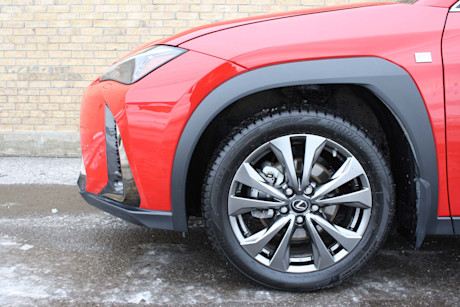 Lexus UX 250h AWD 2020 : essai hivernal Image
