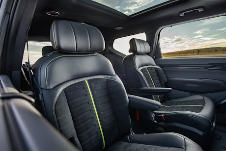 Editorial 2026 kia ev9 gt nf kia 241121 13