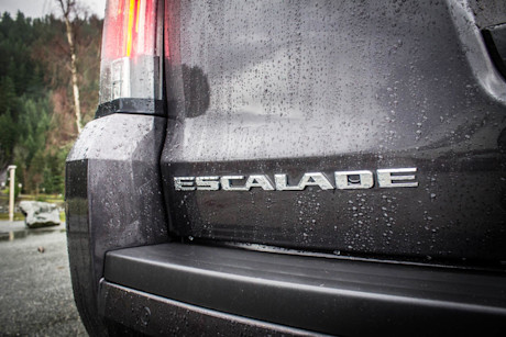 Editorial 2015 cadillac escalade bm 05
