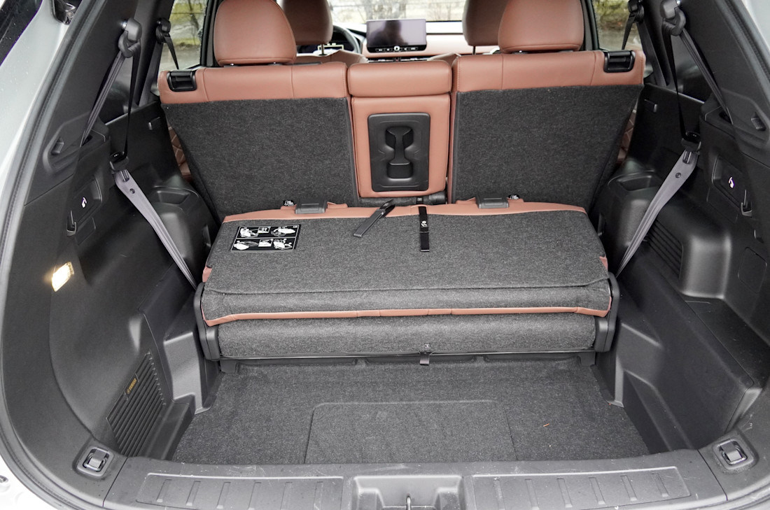 Mitsubishi-Outlander-GT-2026 (25).jpg