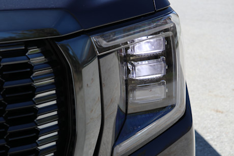 Editorial 2024 gmc yukon denali ultimate 14