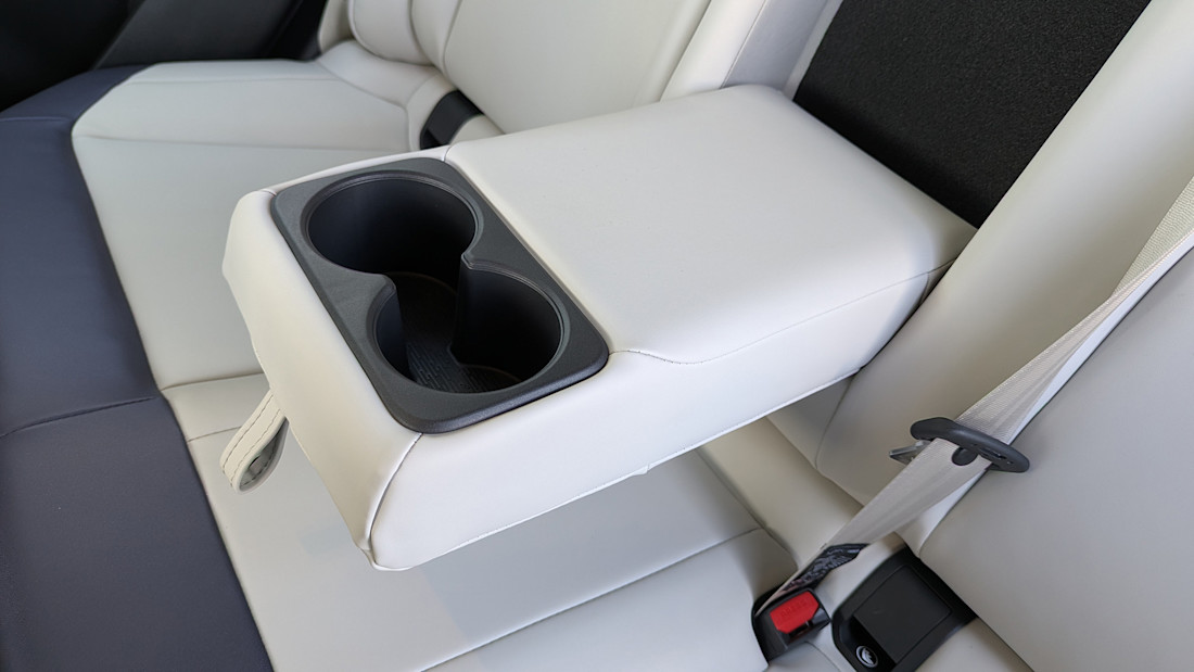 2026 Nissan LEAF - TD - DB - 260408 - 37.jpg