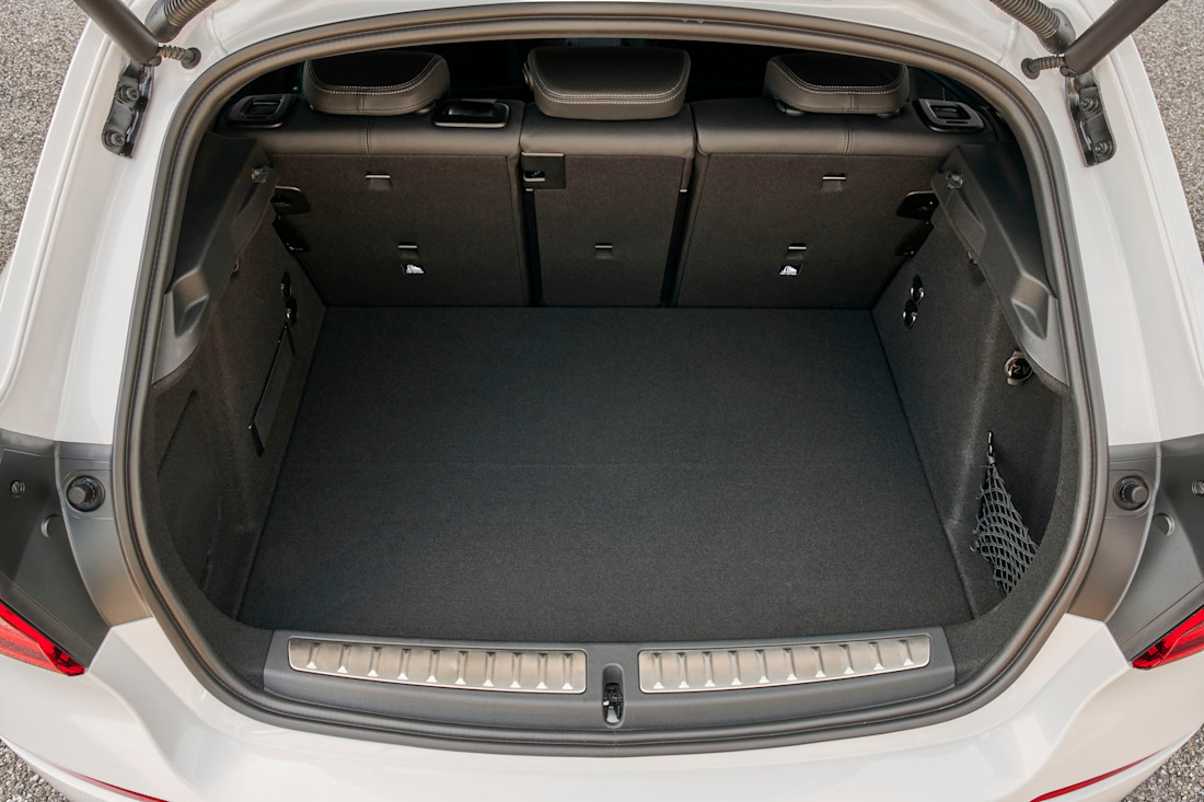 P90358947_highRes_the-all-new-bmw-1-se.jpg