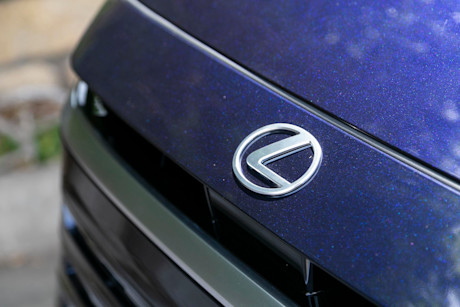Editorial 2024 lexus tx 550h fd 231011 02 jw