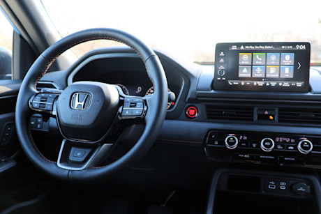 Editorial 2024 honda pilot review interior driver view low