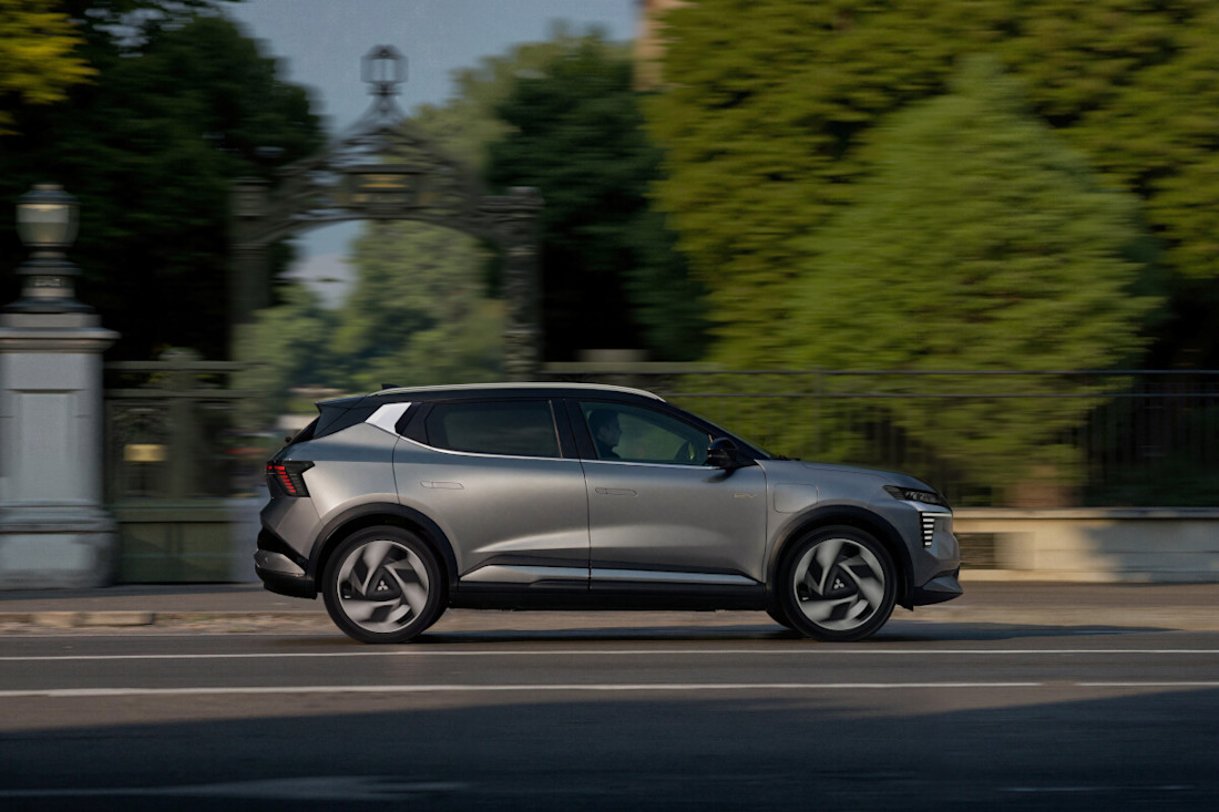 Eclipse Cross_011.jpg