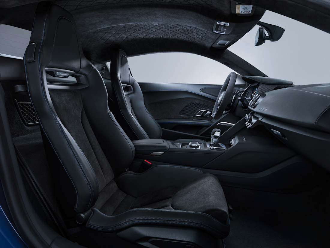audi-r8-v10-seats
