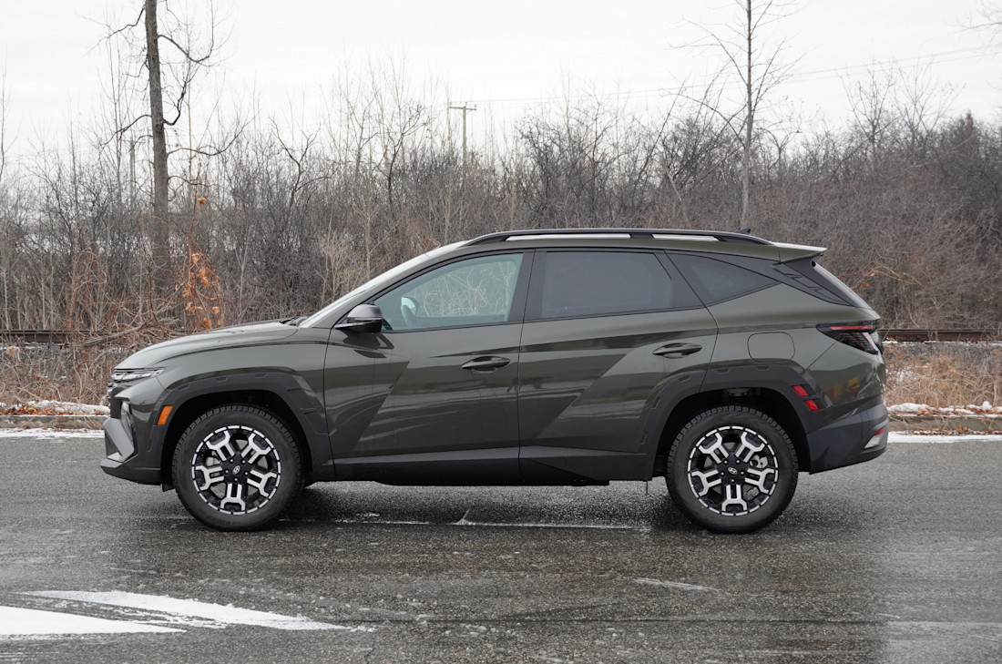 Hyundai Tucson XRT 2025 : essai routier Body Image