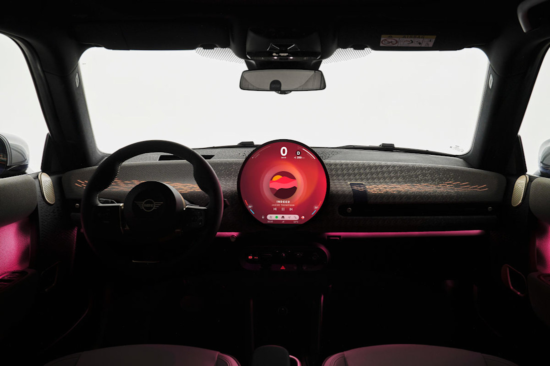 interior-mini-cooper-electrico-2024 (10).jpg