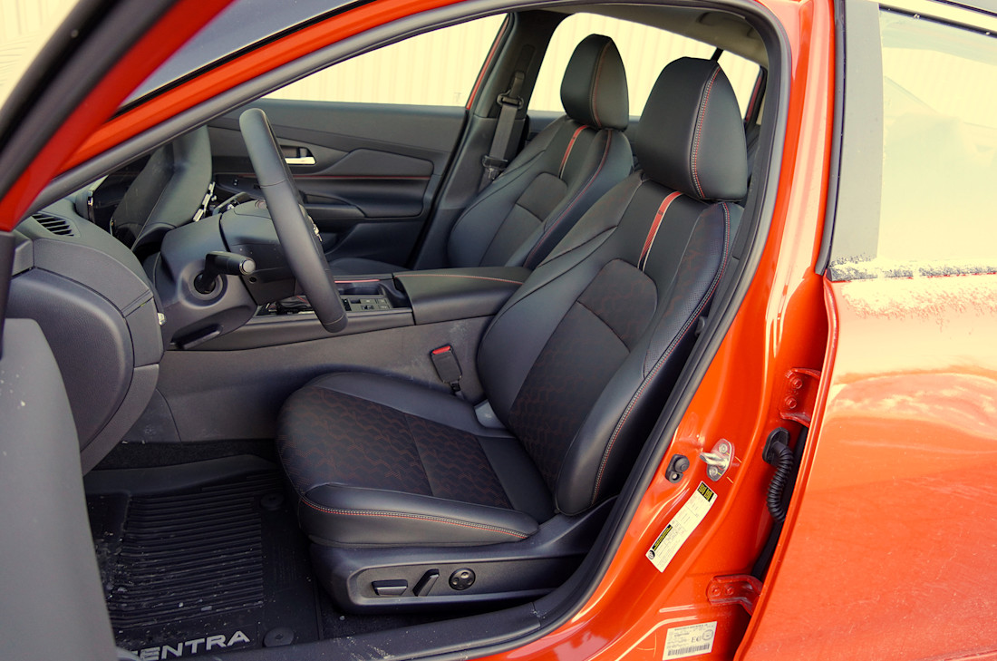 2026 Nissan Sentra SR - TD - VA - 260327 - 25.jpg