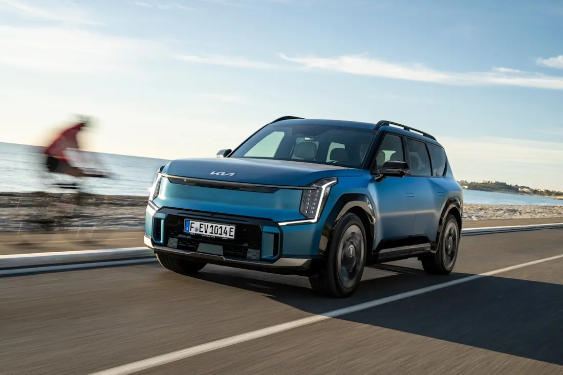 kia-ev9-gtline-blauw-2023-rijtest-03 kia-ev9-gtline-blauw-2023-rijtest-03