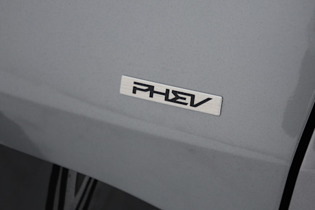 2026 Kia Sportage PHEV Review Image