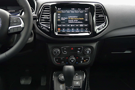 Editorial 2018 jeep compass limited 4x4 21 jm