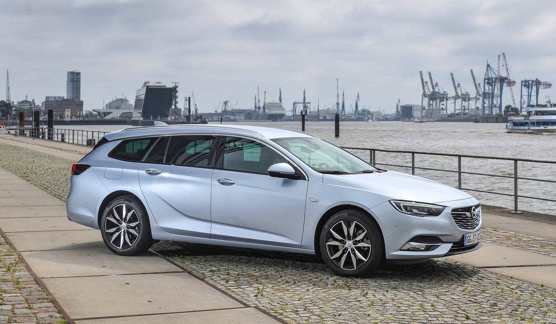 1agy1Q2sj1hHPCwm33axWe-7893838ccfd8a27510eb0cee6560eb11-opel-insignia-sports-tourer-side-1100