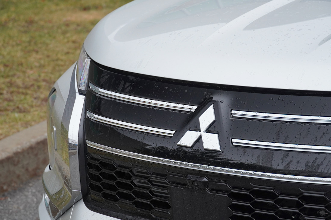 Mitsubishi-Outlander-GT-2026 (14).jpg