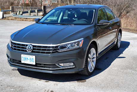 Editorial 2017 volkswagen passat highline v6 04 jm