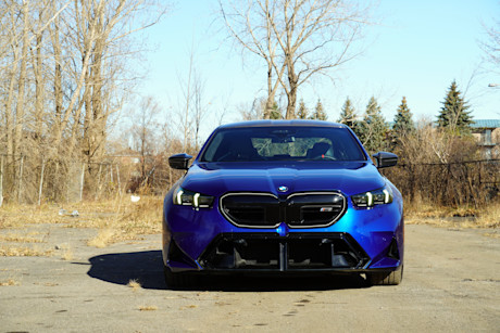 BMW M5 2025 : essai routier Body Image