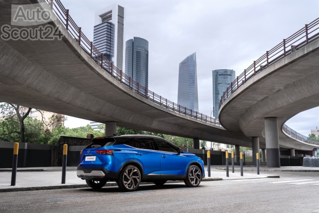 Nissan_QQ_Spain_Delivery_Low_001 (1).jpg