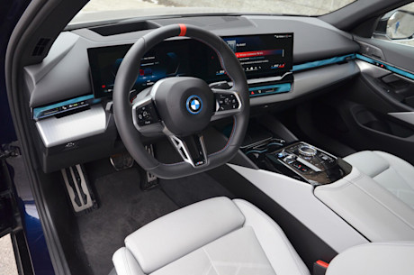 BMW i5 M60 xDrive 2024 : essai routier Body Image