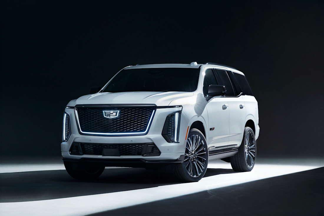MY27_Cadillac_Escalade_V_Collector_AP1_2095.jpg