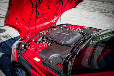 Editorial 11 bm jaguar f type engine bay