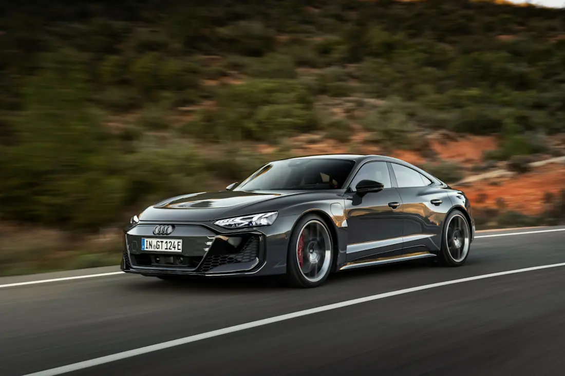 Audi-RS-e-tron-GT-2024 (8)