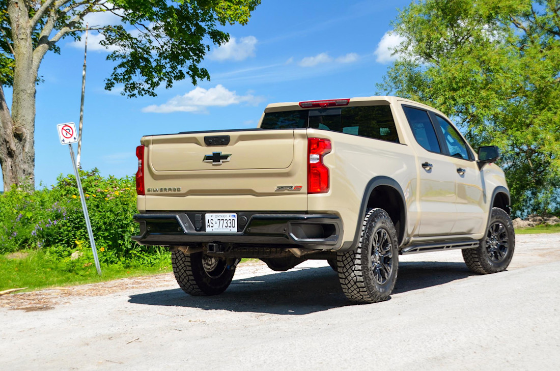 Chevrolet Silverado ZR2 2022 : essai routier Image