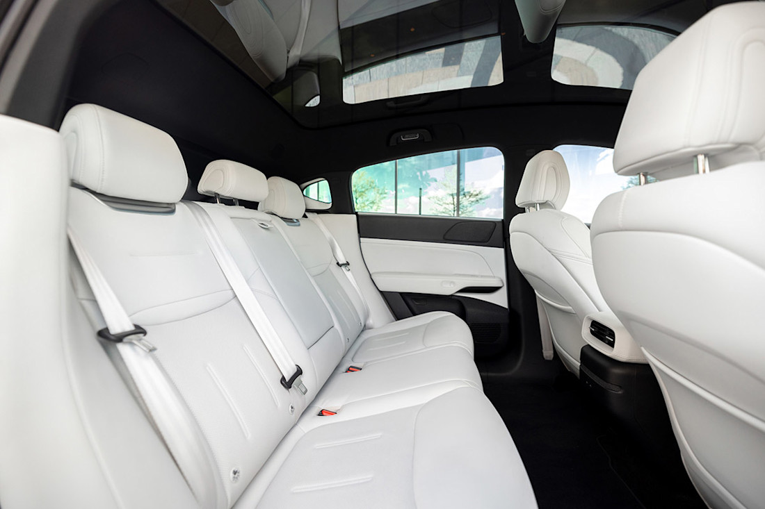 CR 12 Xpeng G6 AS24 Car Reviews 4