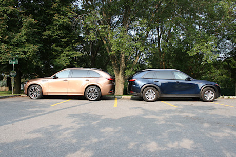 Match comparatif des VUS intermédiaires hybrides rechargeables, Édition 2024: Mazda CX-90 PHEV 2024 vs Mazda CX-70 PHEV 2025 Body Image